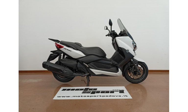 Yamaha XMAX 400